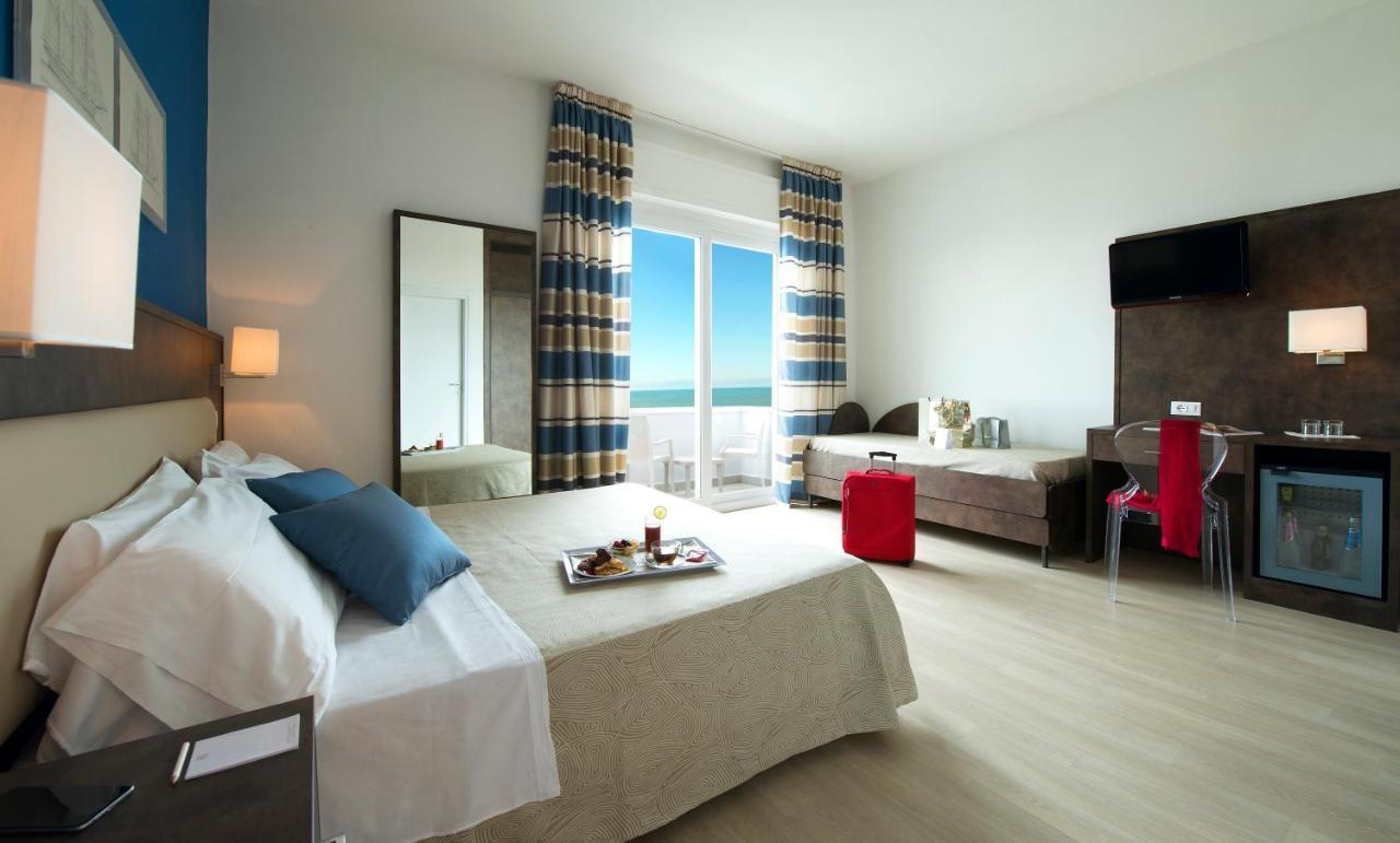 Hotel Giulia ليدو دي كامايوري المظهر الخارجي الصورة